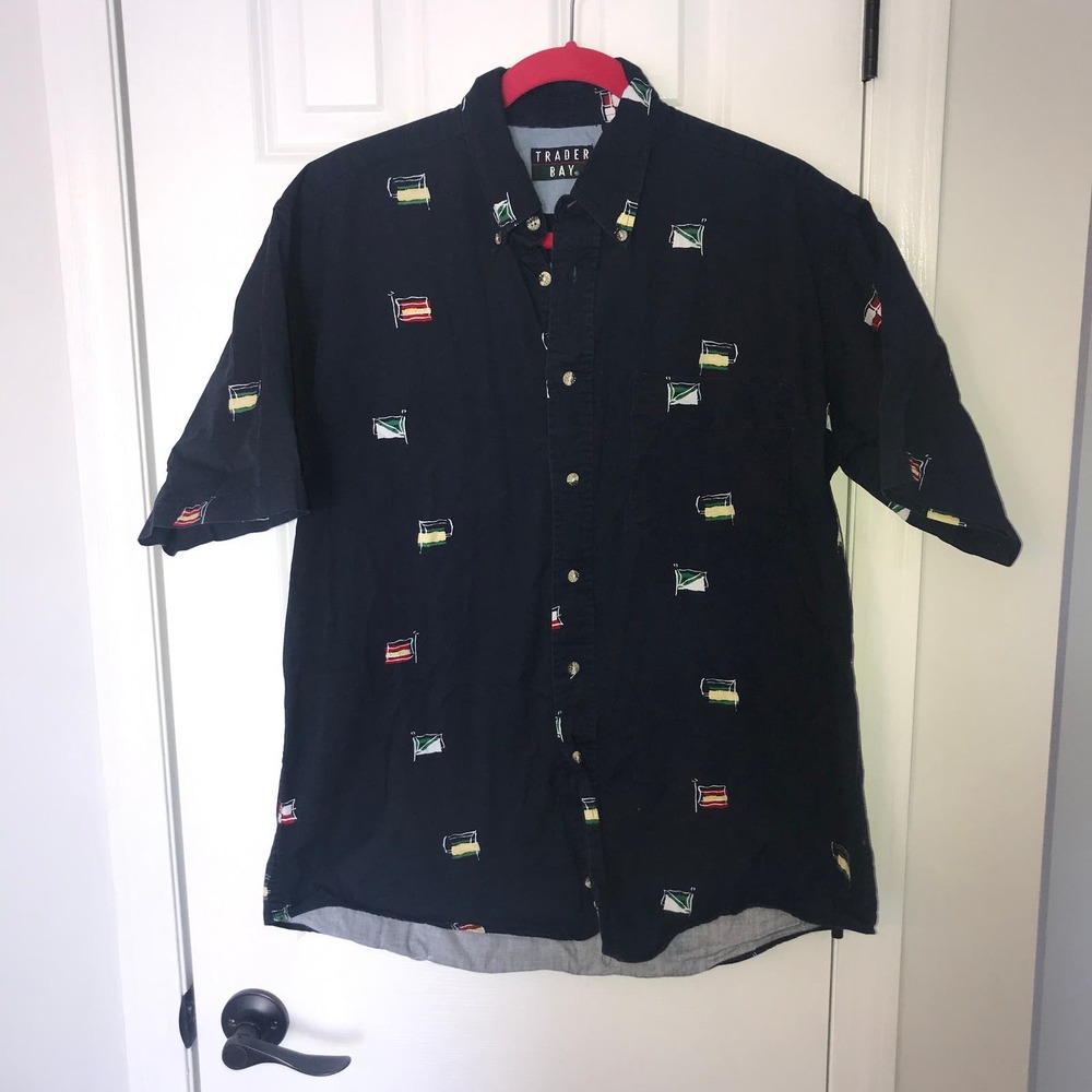 Trader Bay Mens M Flag Print Button Up